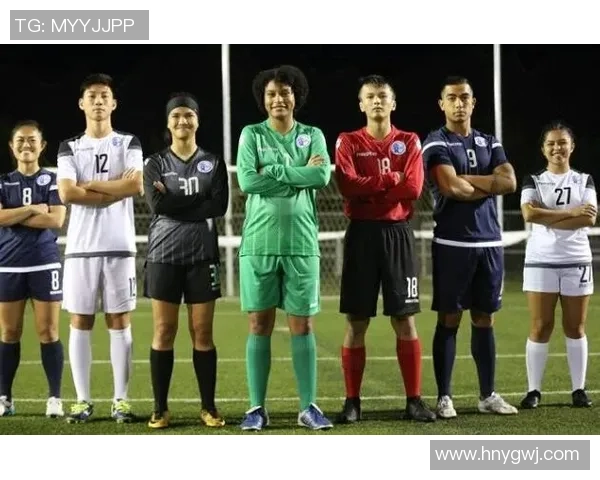 足球明星穿搭风潮引领时尚潮流 从球场到街头的时尚转变解析