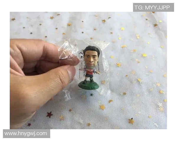 足球球星手办批发价格一览及市场行情分析